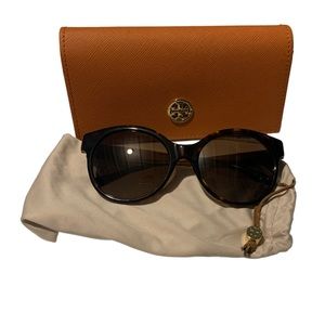 Tory Burch TY7123 EUC sunglasses